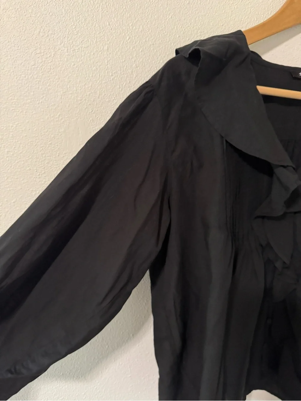 Madewell Ruffled Pintucked Long Puff Sleeve Blouse Black Lightweight 2025-S